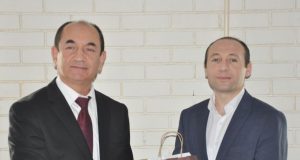 BAŞSAVCI VEDA ETTİ