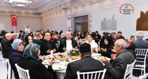 BAŞKAN KANAR, ŞEHİT YAKINLARI VE GAZİ AİLELERİ İLE İFTAR SOFRASINDA BULUŞTU