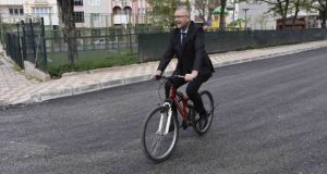 Karacabey’de asfaltlama çalışmaları sürüyor