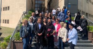 Alevilere hakaret eden din bilgisi öğretmeninin yargılanmasına başlandı