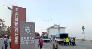 CHP’li Belediye ‘İsmet İnönü’ adını reklam aracı yaptı
