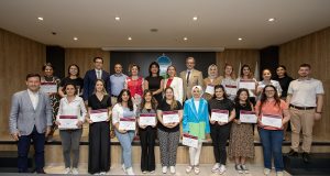 SÜRDÜRÜLEBİLİRLİK UZMANLARI SERTİFİKALARINI ALDI