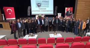 BOZKURT ‘YENİDEN ATATÜRK CUMHURİYETİ’Nİ ANLATTI