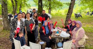 Kestelek Derneği Anneler Gününü Güzelleştirdi