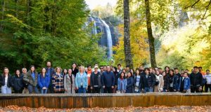 BAŞKAN KANAR İLE ÜNİVERSİTE ÖĞRENCİLERİNİN SUUÇTU KEYFİ