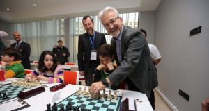 Satrançta hamleler şampiyonluk için yapıldı