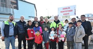 İskenderun’da yaralar elbirliğiyle sarılıyor