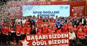 Sporun yıldızlarına ödül yağdı