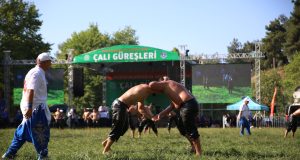 Tarihi Çalı Güreşleri’nde 800 pehlivan er meydanına çıkıyor