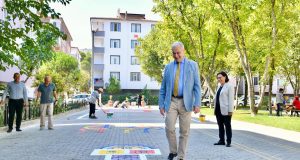 ÇOCUKLAR ÇOCUK OYUN SOKAĞINA KAVUŞTU
