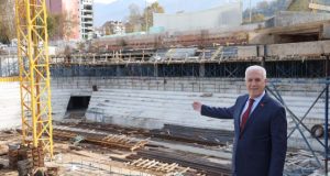 Atatürk Spor Salonu hızla yükseliyor