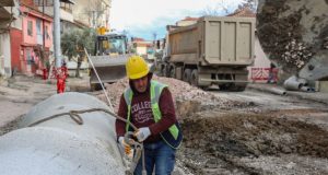 Mustafakemalpaşa’nın altyapısı Büyükşehir’le yenileniyor