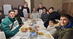 Akar’da Minik Kalpler Aynı Sofrada: Çocuklara Özel İftarla Dayanışma Ruhu Yaşatıldı
