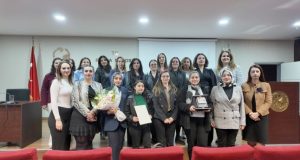 Yaşasın 8 Mart, yaşasın kadınların eşitlik ve özgürlük mücadelesi, yaşasın kadın dayanışması