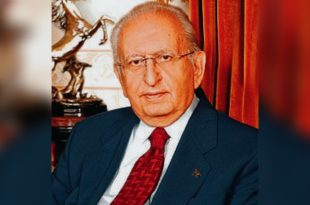 Hüsamettin Cindoruk Hayatını Kaybetti: Türk Siyaseti Yasta