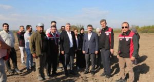 Mustafakemalpaşa Ovaazatlı’da 150 Dekarlık Yapay Mera Tesisi İçin İlk Kazma Vuruldu