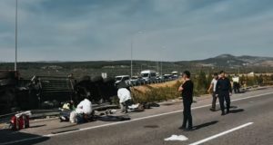 OTOBÜS FACİASININ ATEŞİ MUSTAFAKEMALPAŞA’YA DÜŞTÜ: 3 ÖLÜ, 6 YARALI